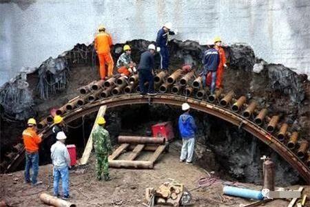 南京隧道钢花管支护案例